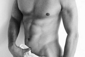 Un uomo con un bel corpo